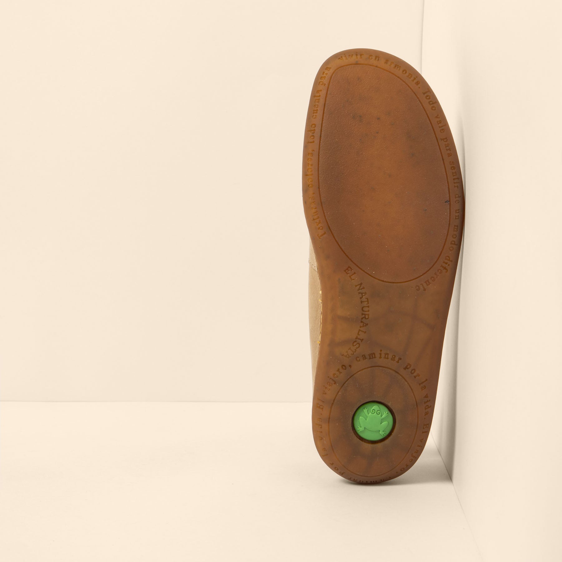 gid://shopify/Product/15700358889804_3