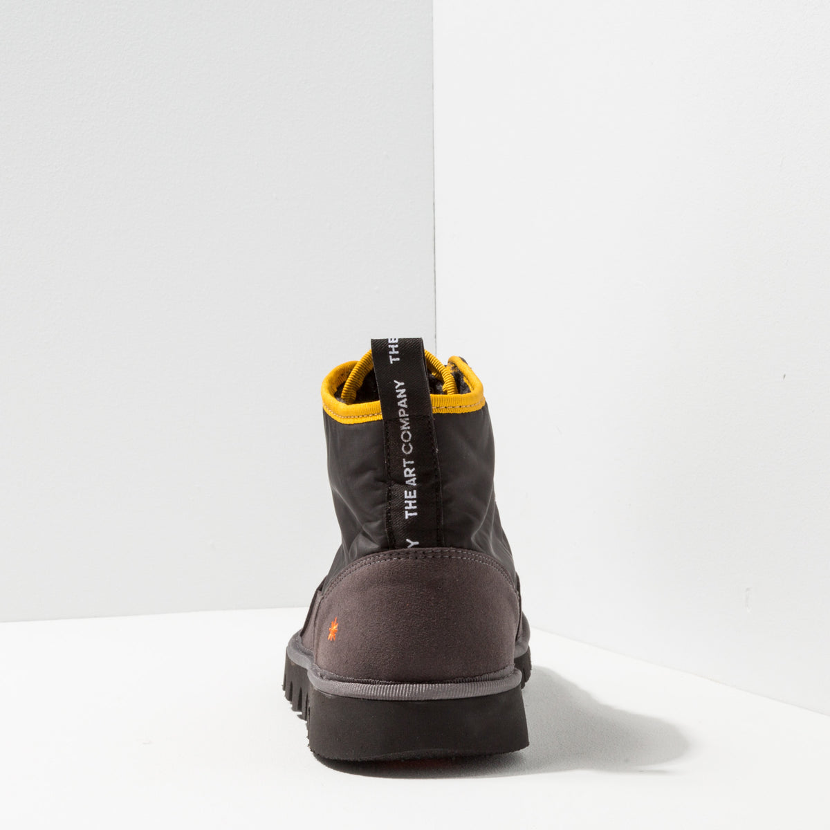 gid://shopify/Product/16171345740108_5