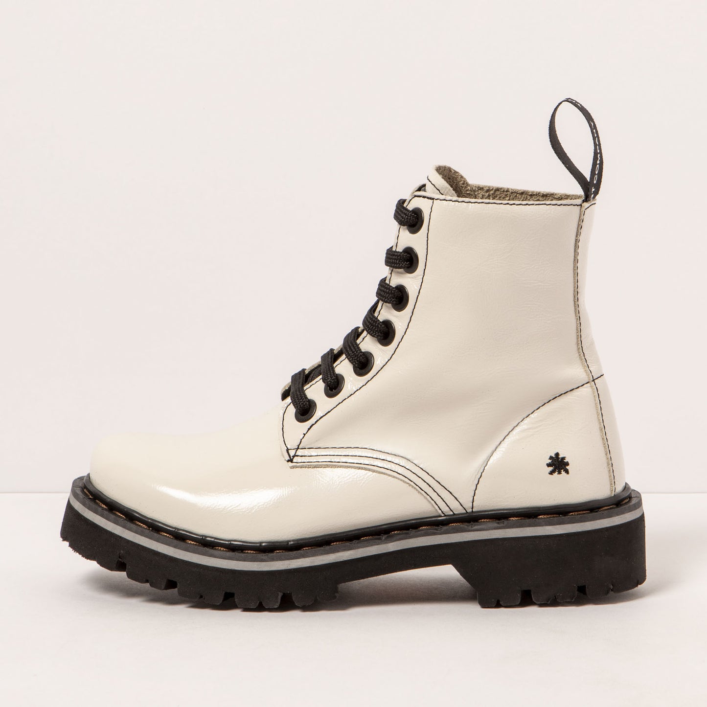 gid://shopify/Product/15785681355084_4