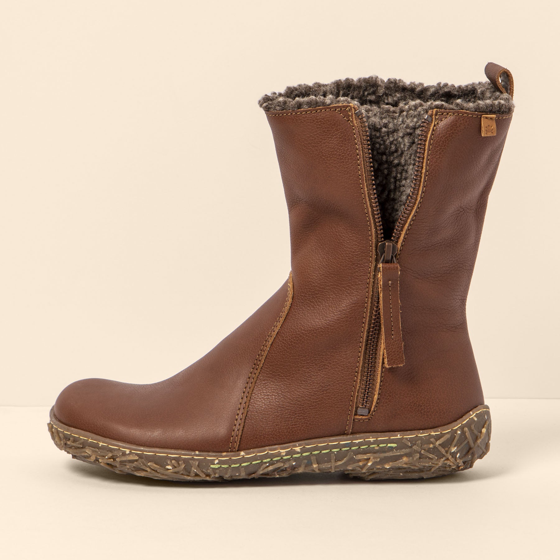 gid://shopify/Product/15699975471436_4