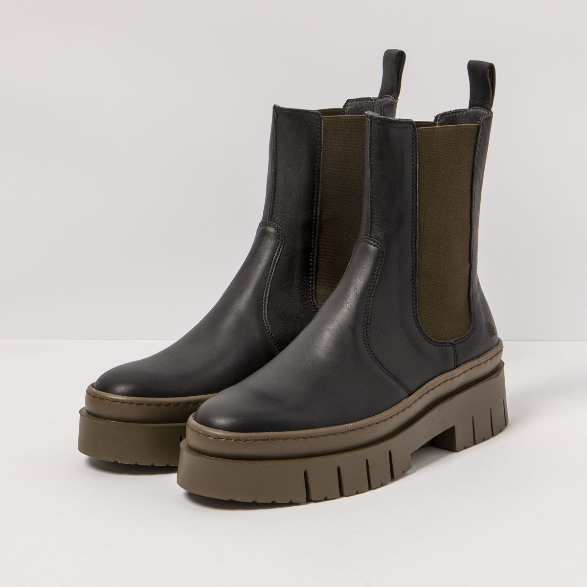 gid://shopify/Product/16171640717644_5