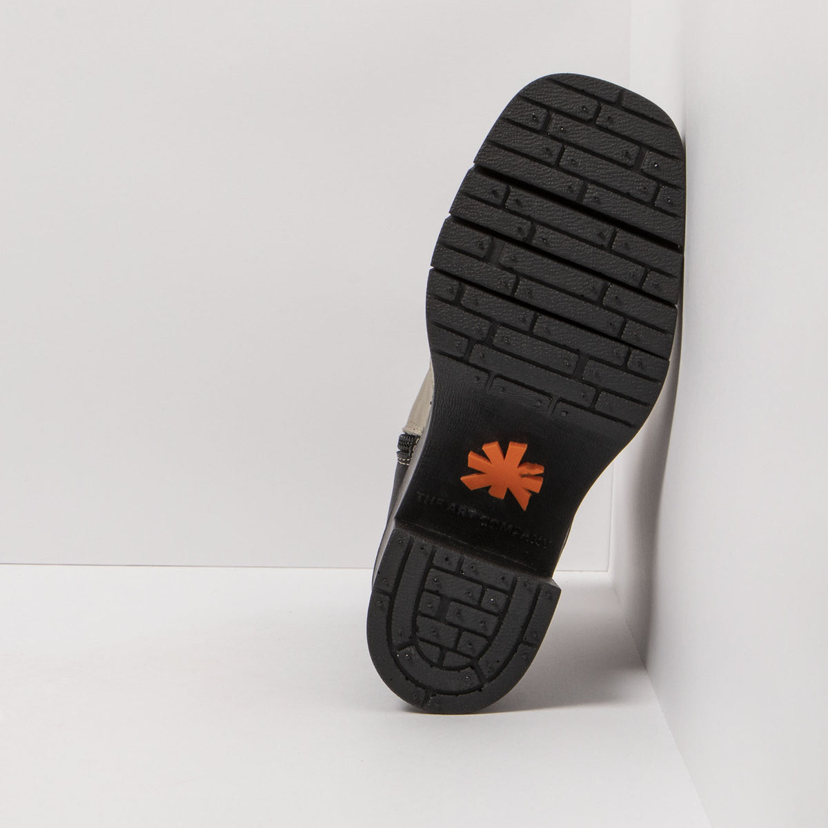 gid://shopify/Product/16171790827852_3