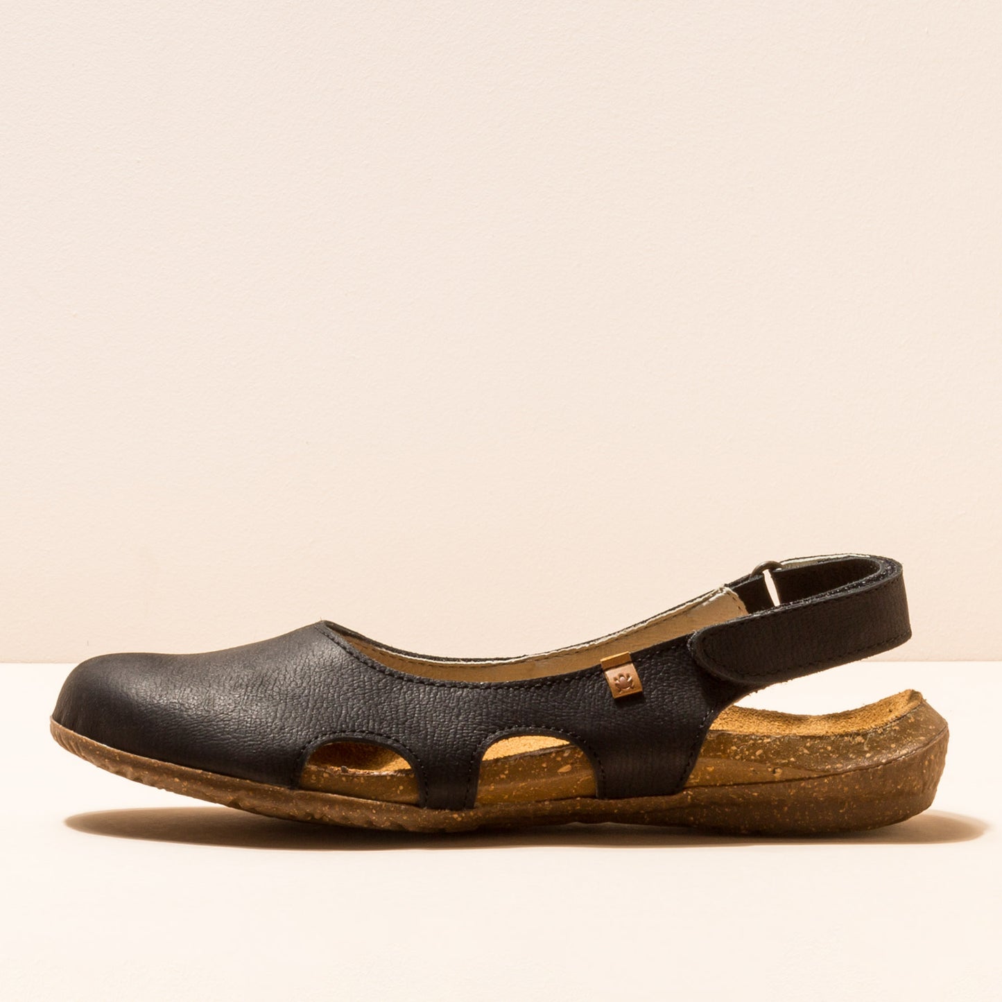 gid://shopify/Product/15700236861772_4