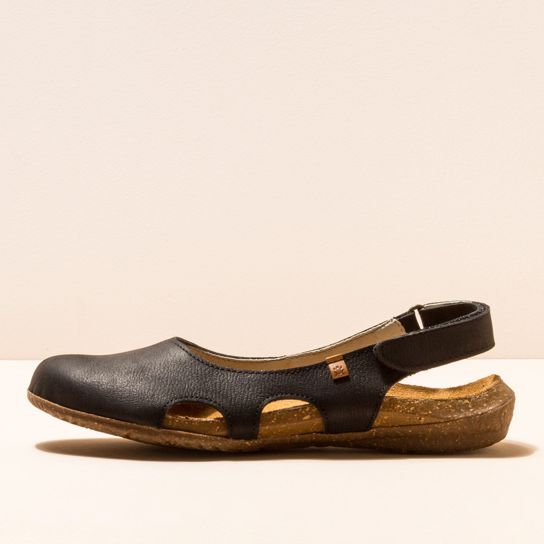 gid://shopify/Product/15700236861772_4