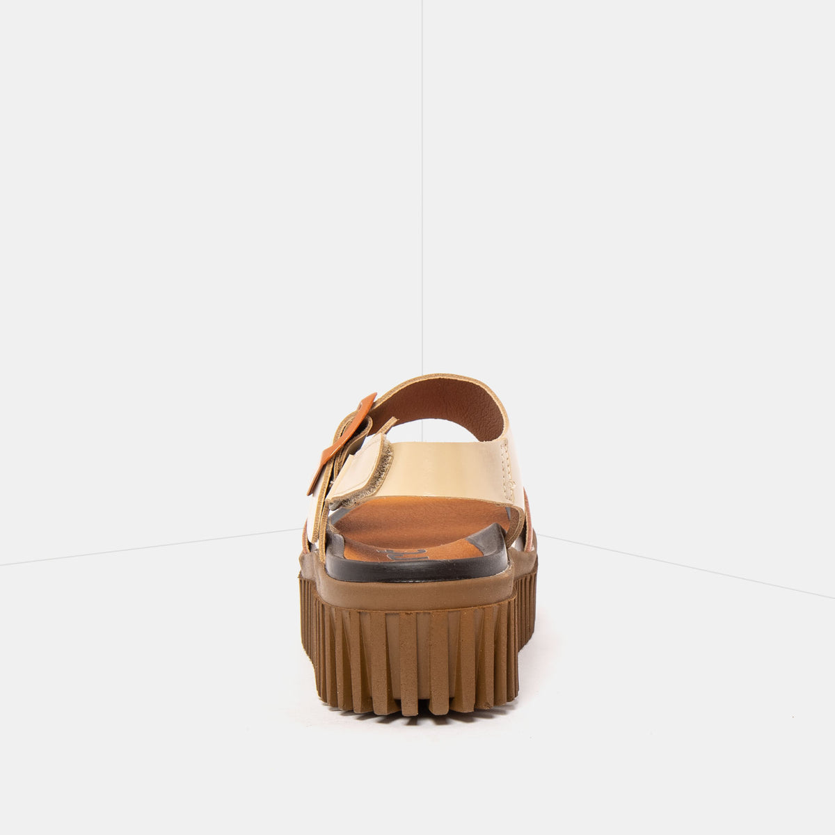 gid://shopify/Product/16172936036684_5