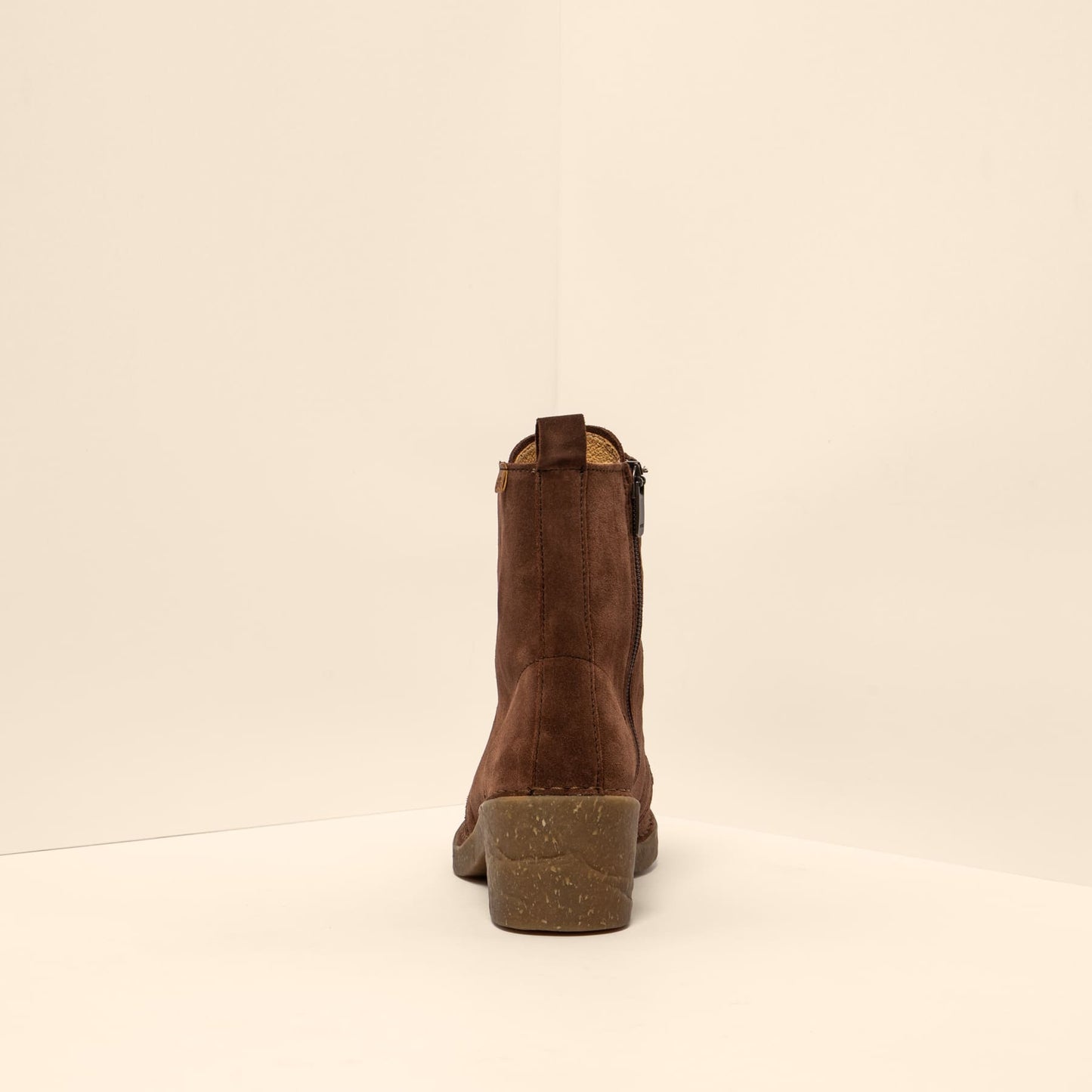 gid://shopify/Product/15700045070668_8