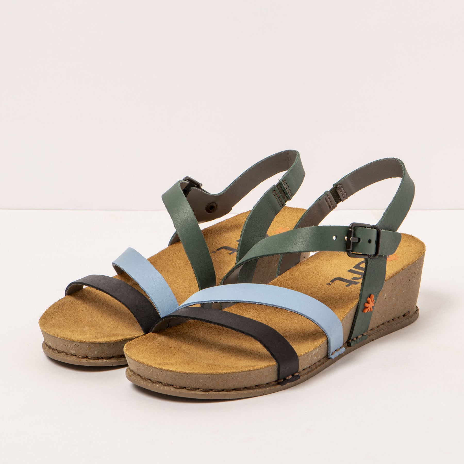 gid://shopify/Product/15693473382732_2