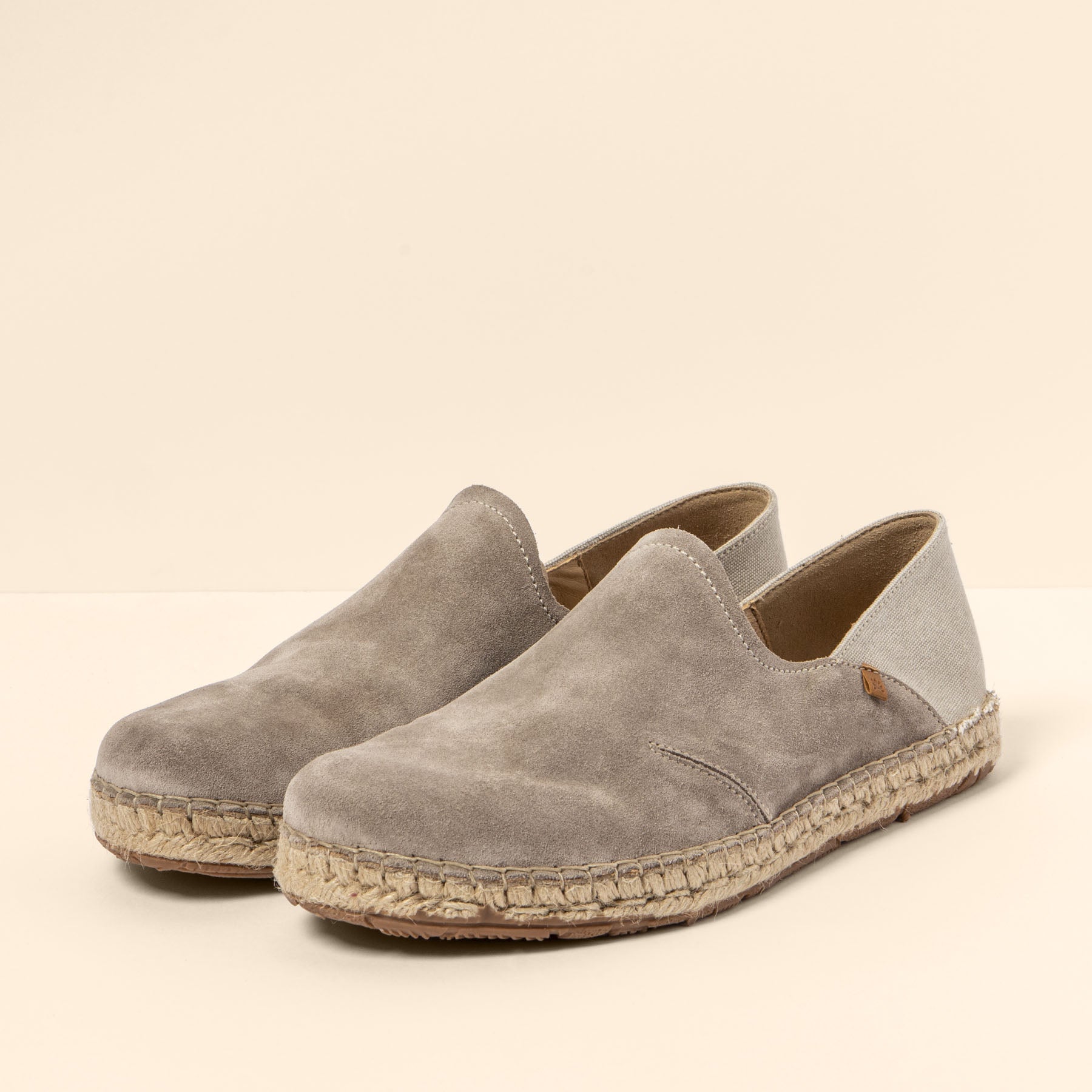 gid://shopify/Product/15791709782348_5