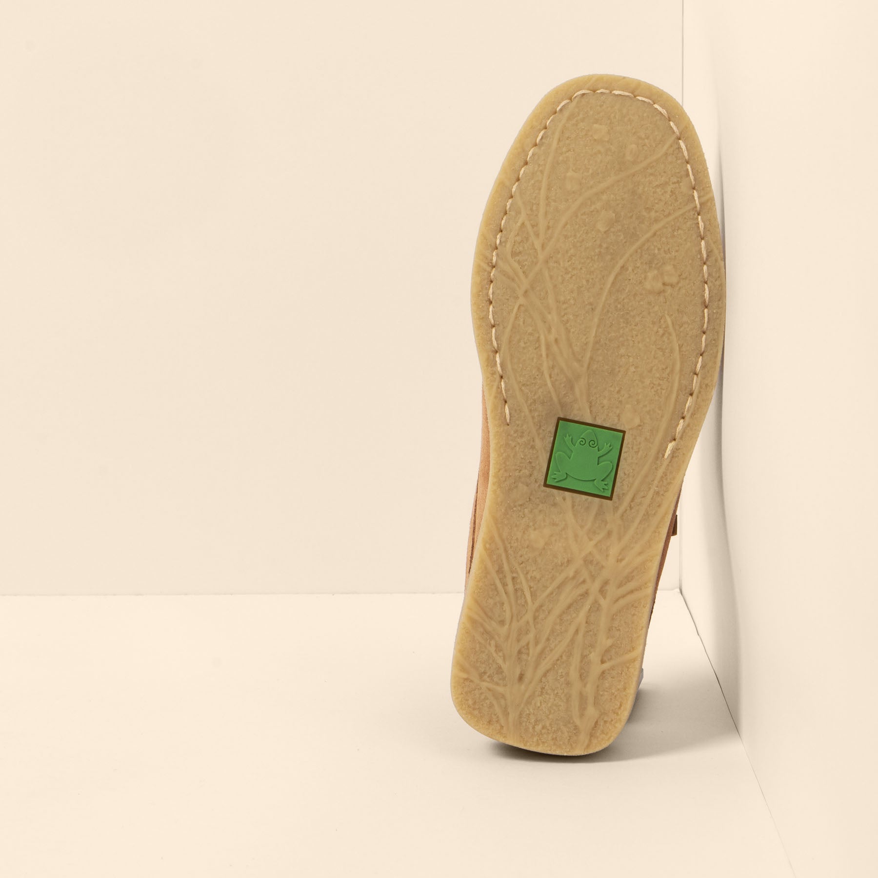 gid://shopify/Product/15700193935692_3