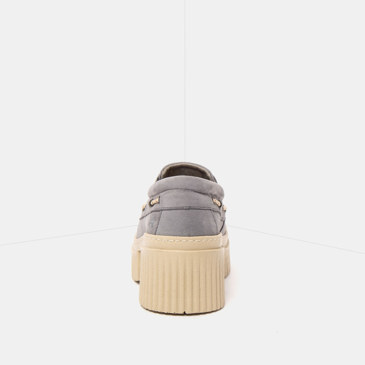 gid://shopify/Product/16172915327308_5