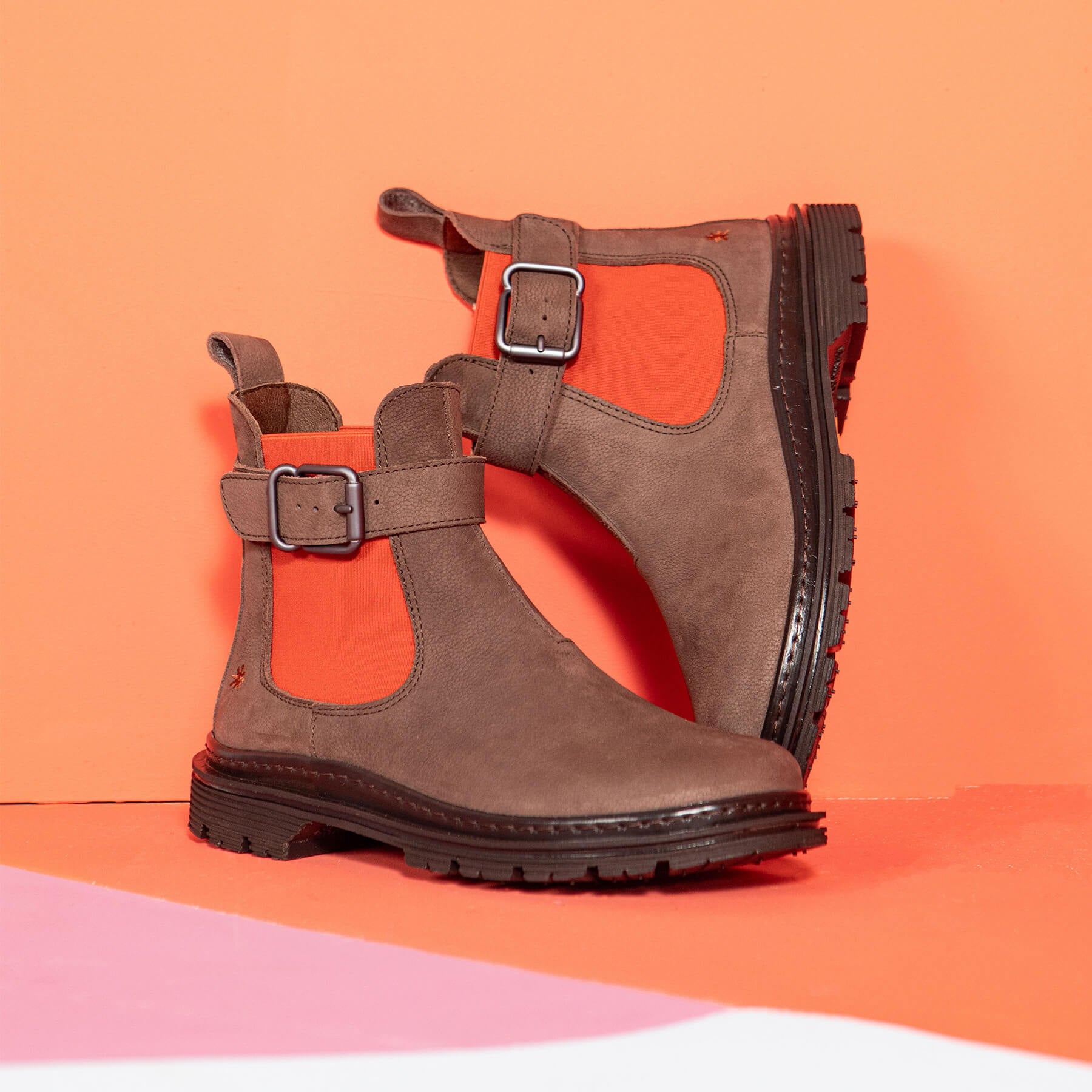 gid://shopify/Product/15694293565772_7