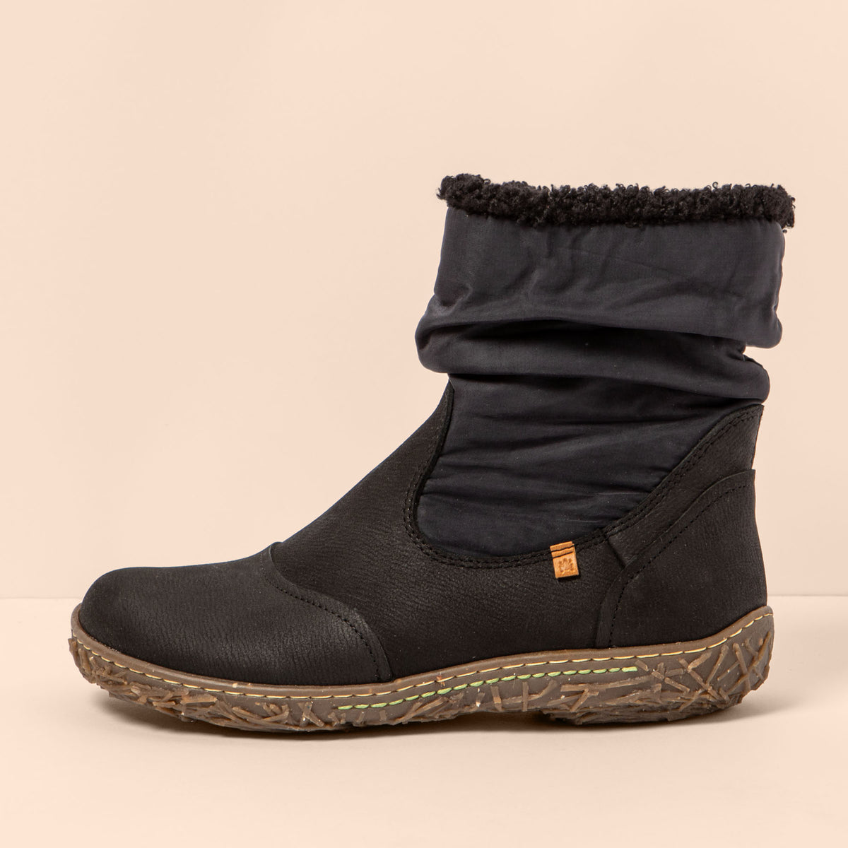 gid://shopify/Product/16124544909644_1