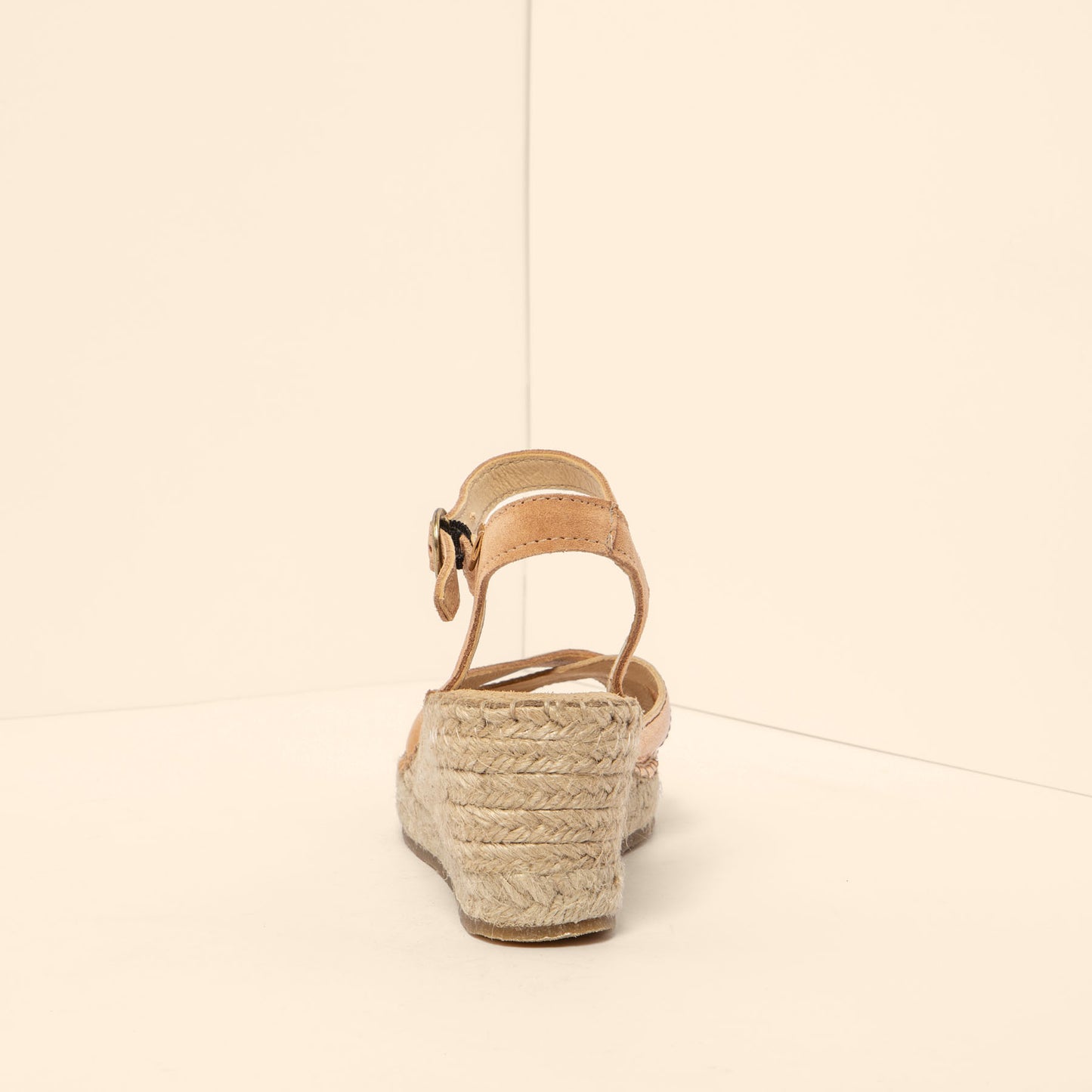 gid://shopify/Product/15791437185356_5