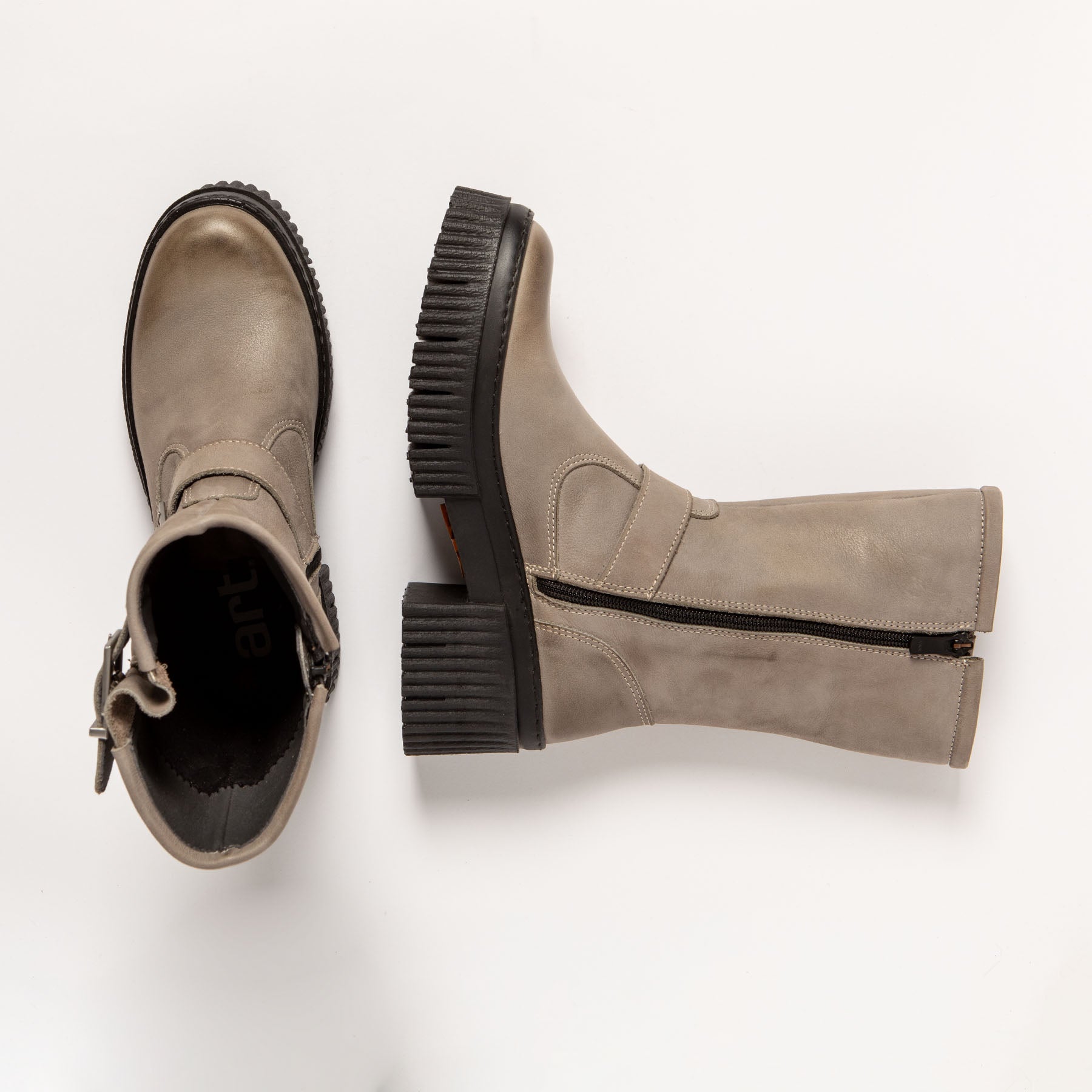 gid://shopify/Product/15693964706124_4