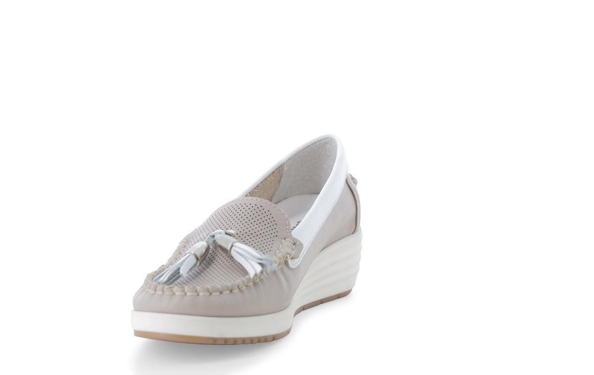 gid://shopify/Product/15761186750796_3