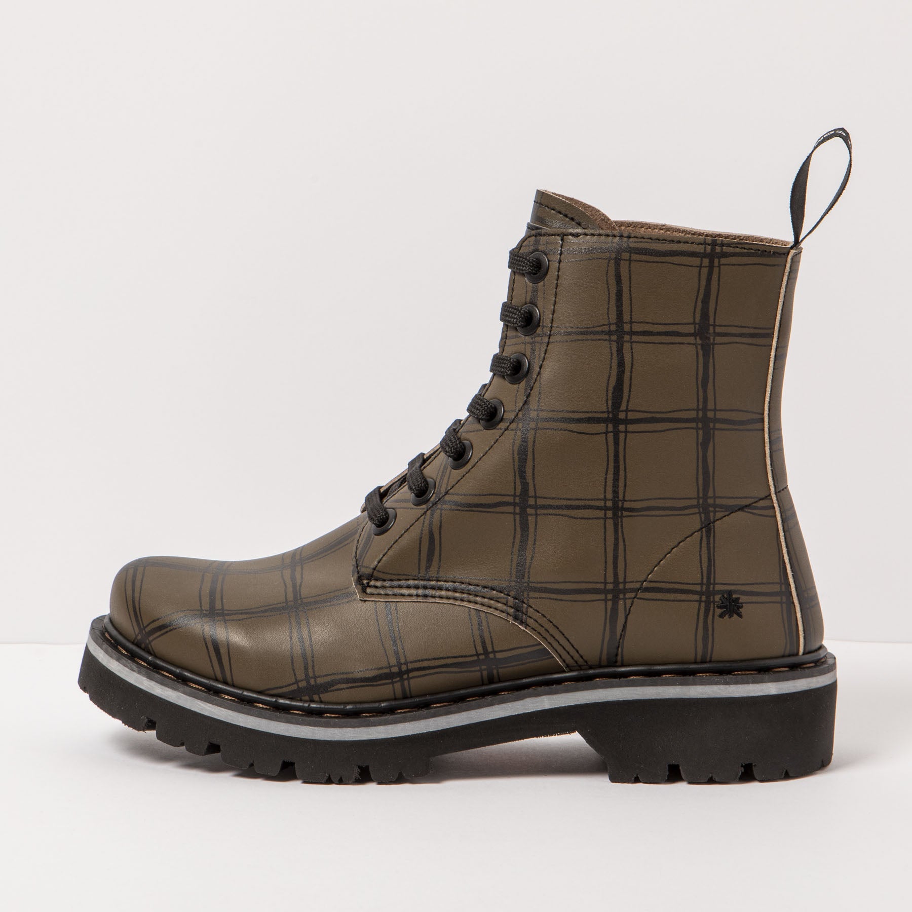 gid://shopify/Product/15785688465740_4