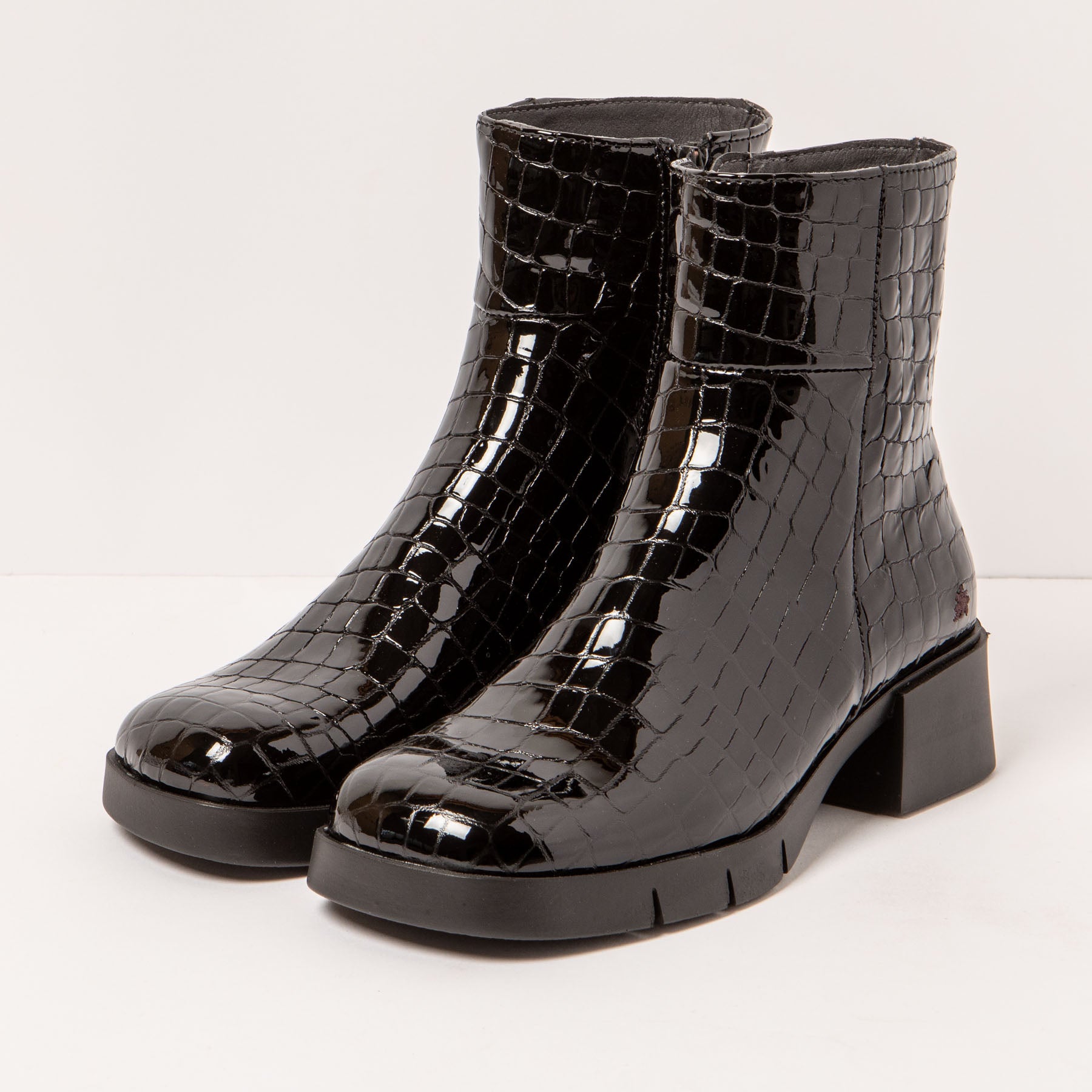 gid://shopify/Product/15693794804044_2
