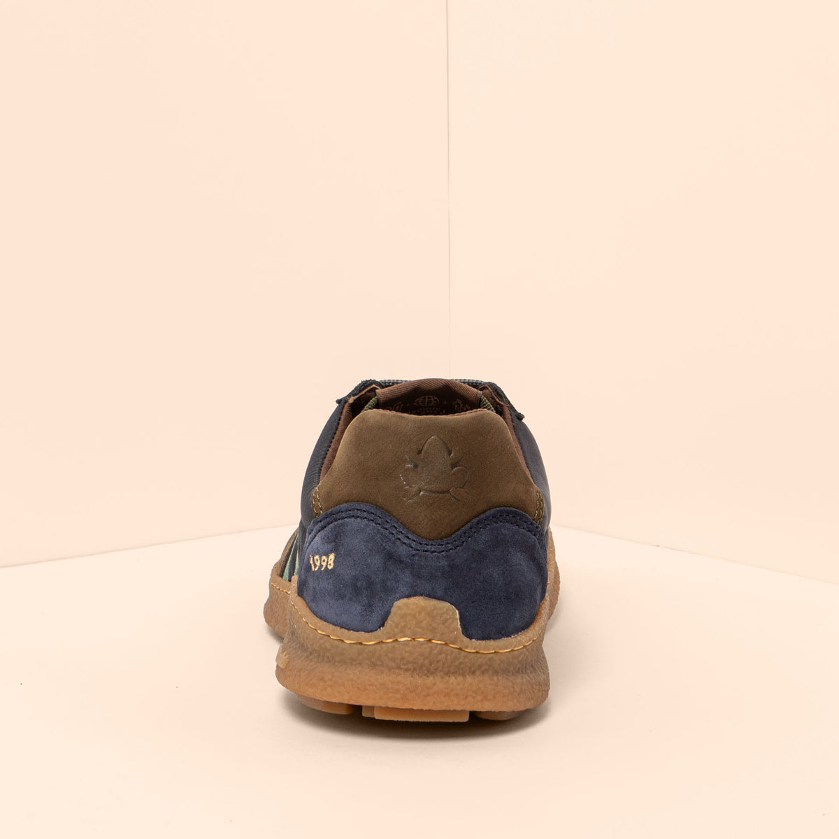 gid://shopify/Product/16124434940236_5