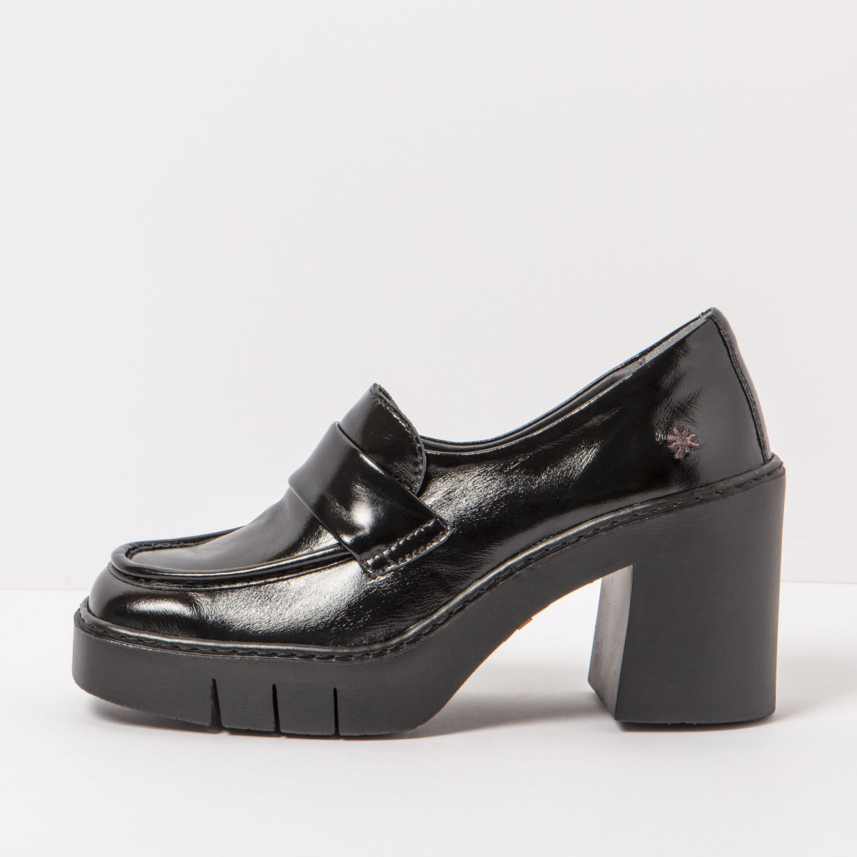 gid://shopify/Product/16171745935692_4