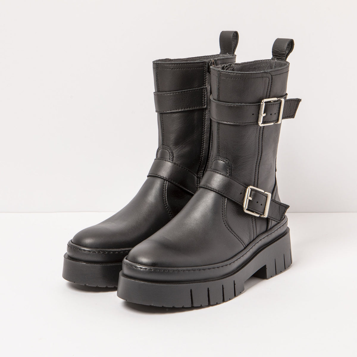 gid://shopify/Product/16171708350796_5