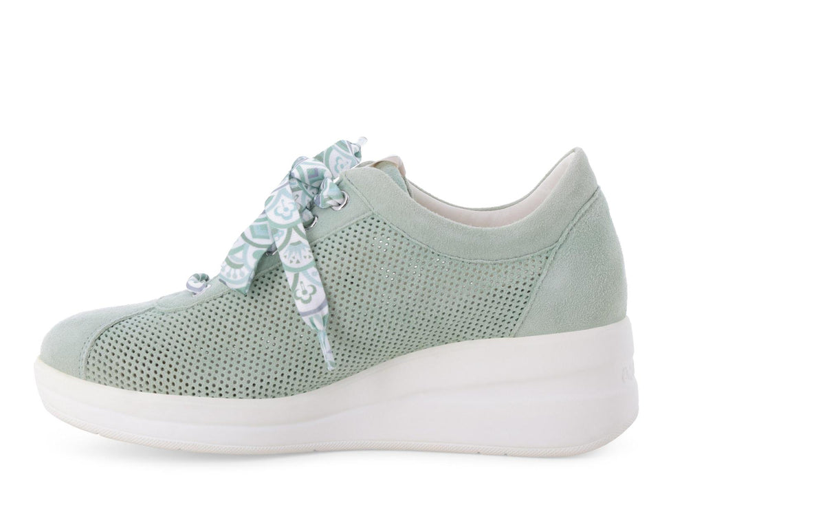 gid://shopify/Product/15761227088204_4