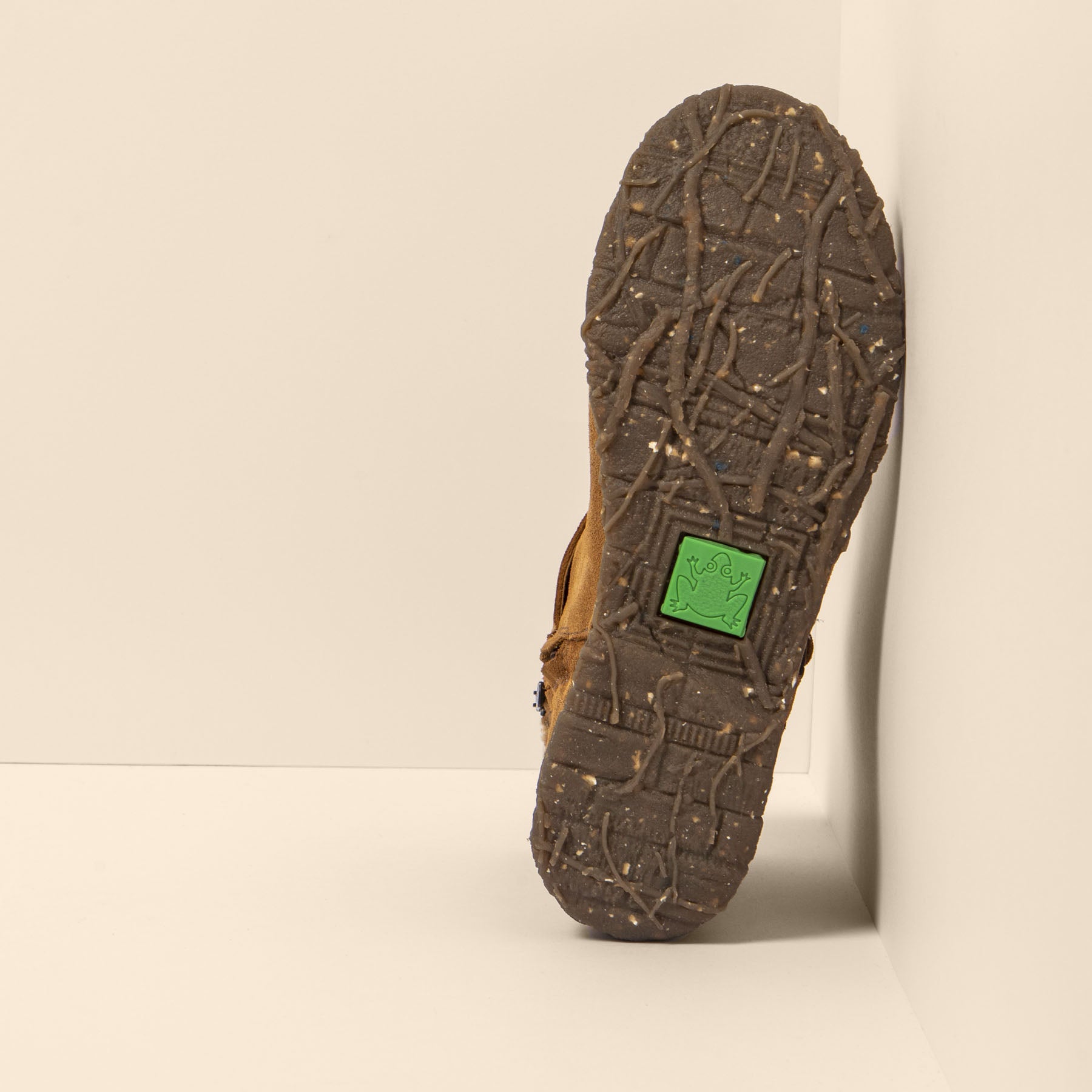 gid://shopify/Product/15700002210124_3