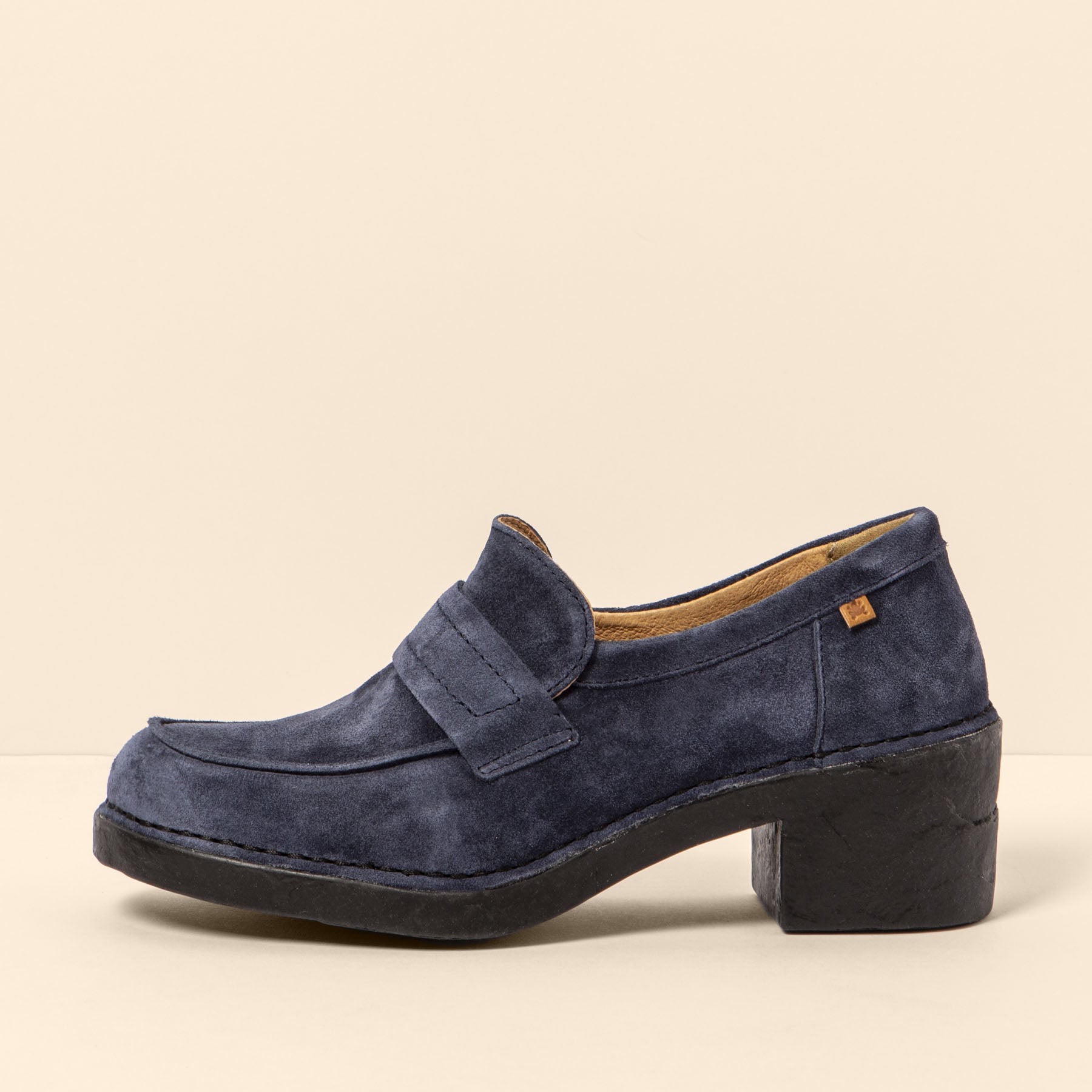 gid://shopify/Product/15700050084172_4
