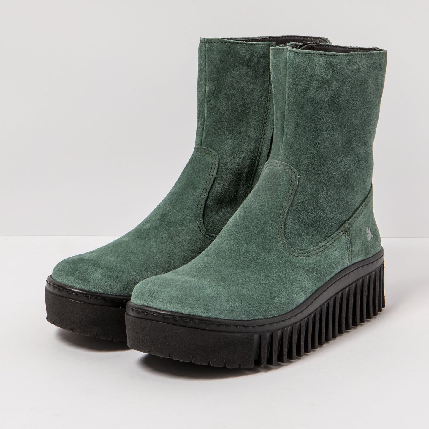gid://shopify/Product/15785723724108_2