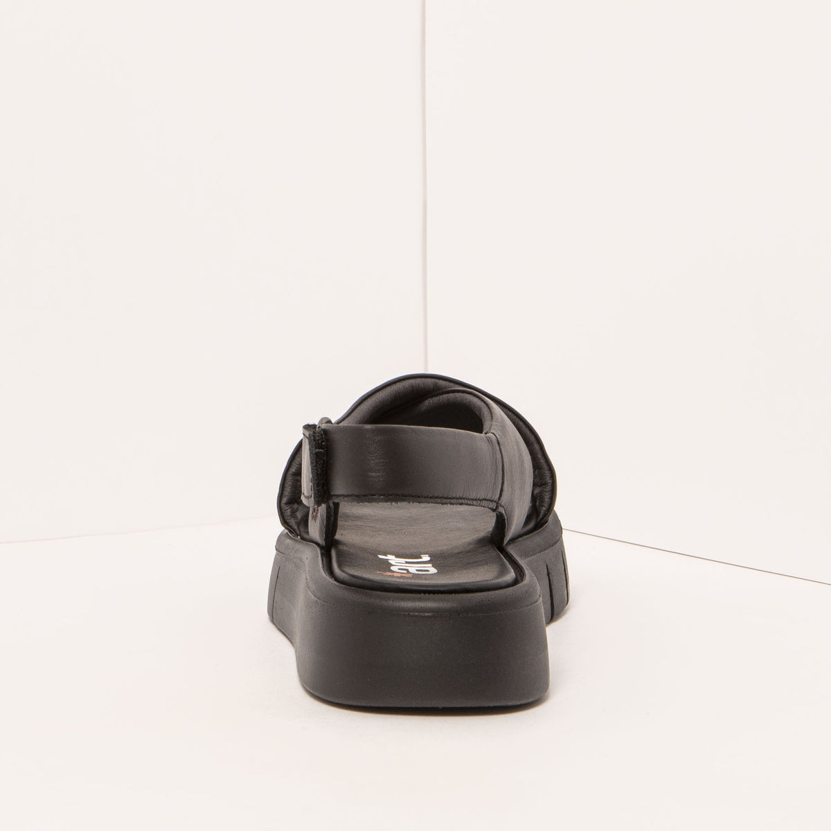 gid://shopify/Product/16171555520844_8