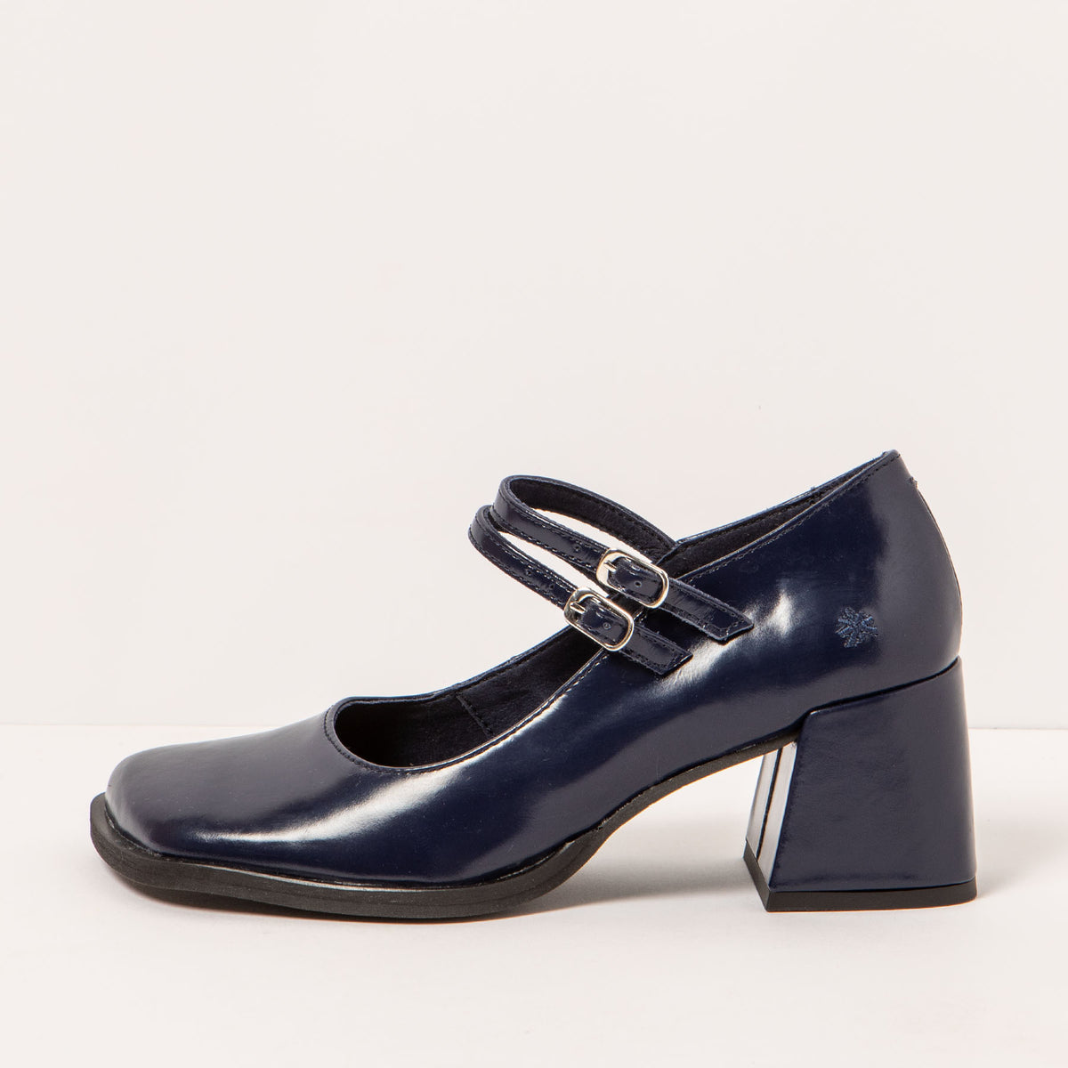 gid://shopify/Product/16172518211916_1