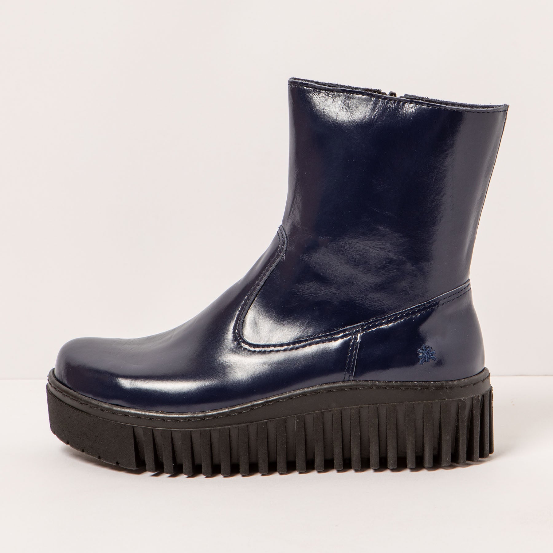 gid://shopify/Product/15694061568332_1