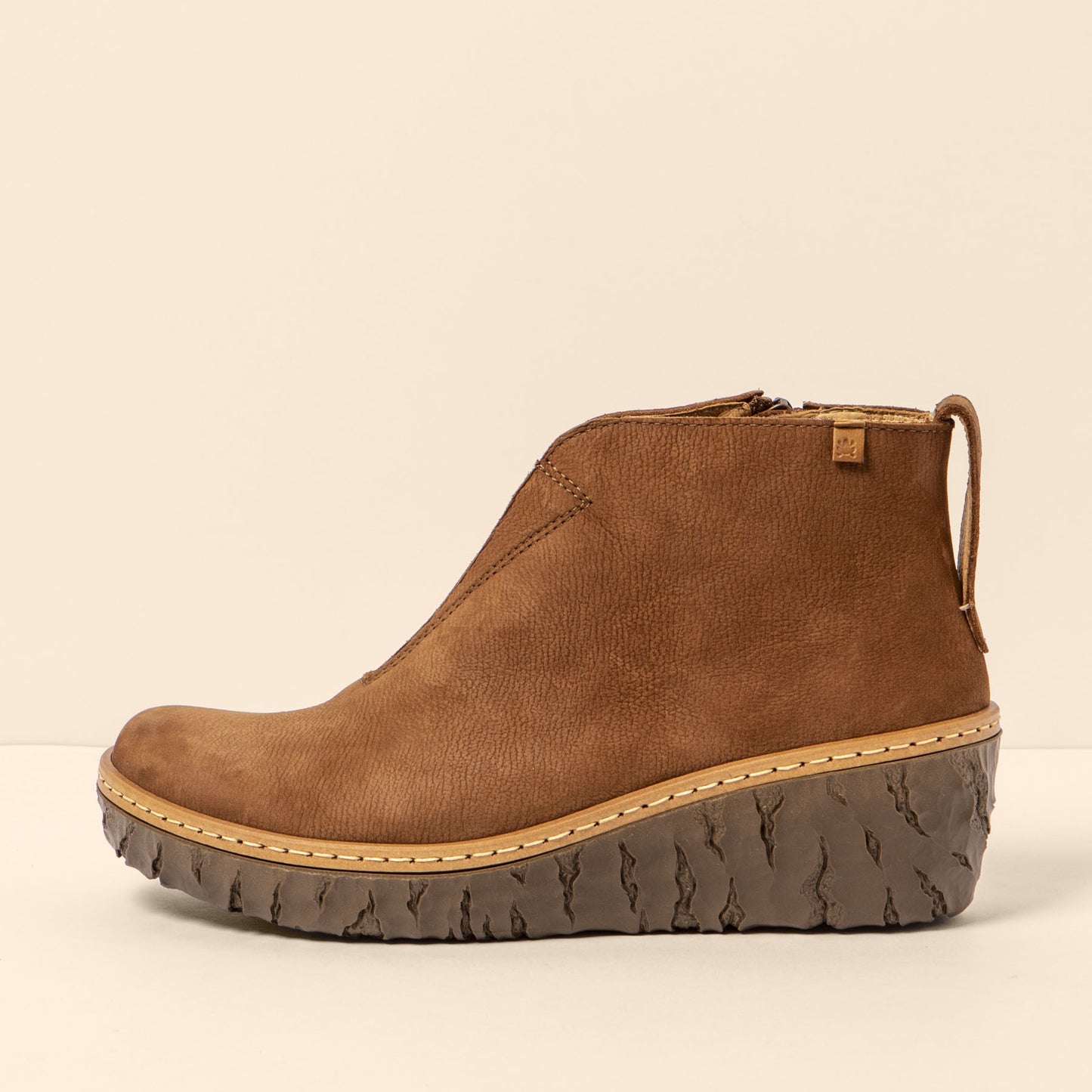 gid://shopify/Product/15699912720716_4