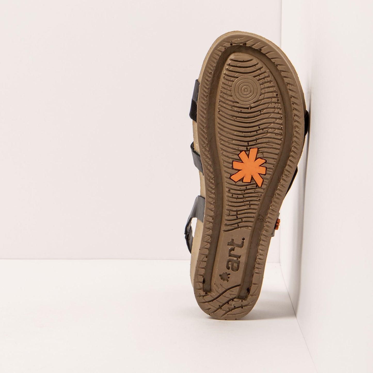 gid://shopify/Product/15693456474444_3