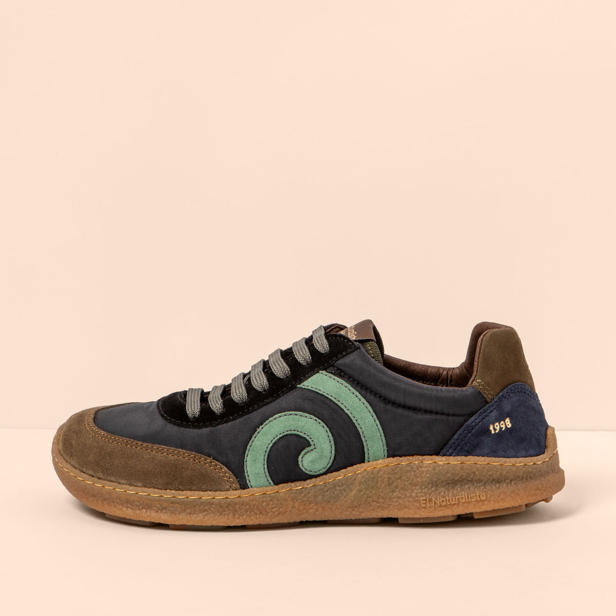 gid://shopify/Product/16124434940236_1