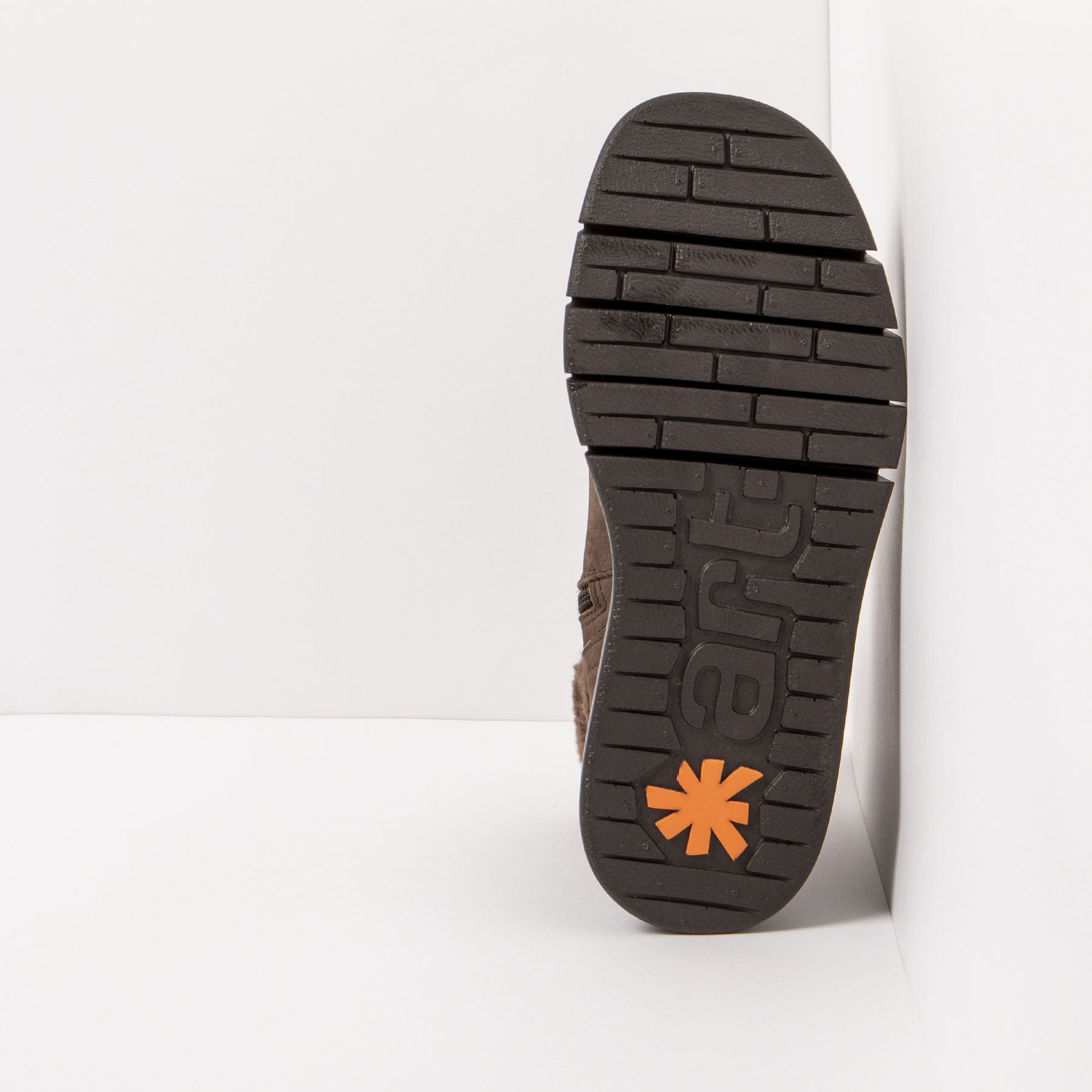 gid://shopify/Product/15785700196684_6