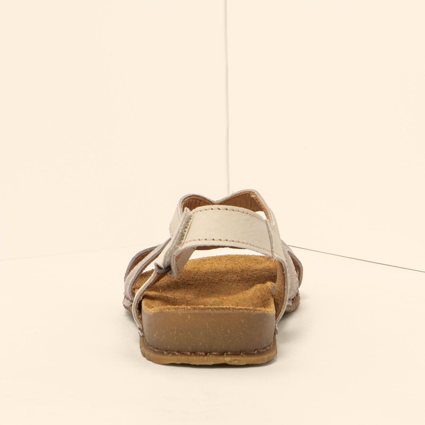 gid://shopify/Product/15700087800140_8