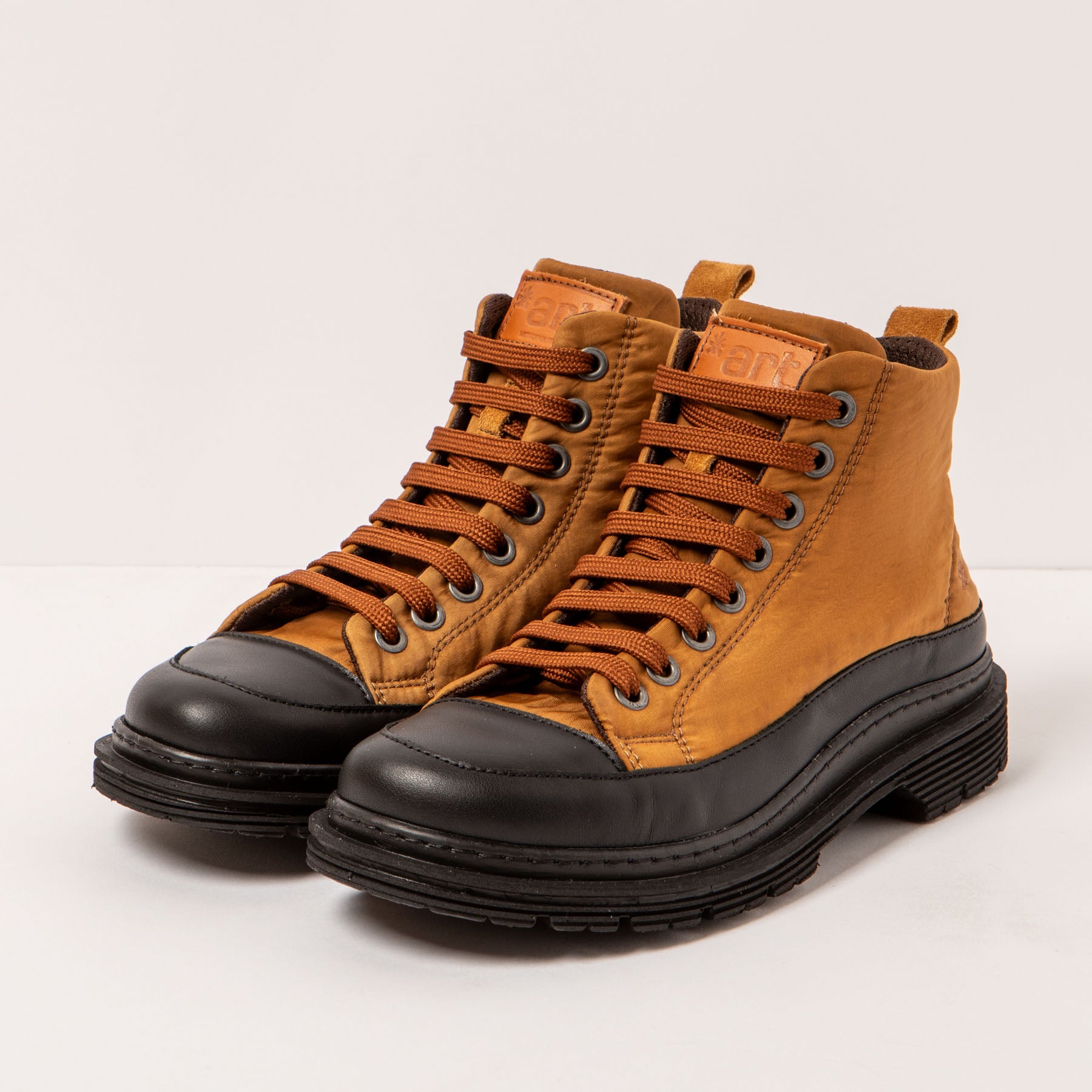 gid://shopify/Product/15694313685324_2