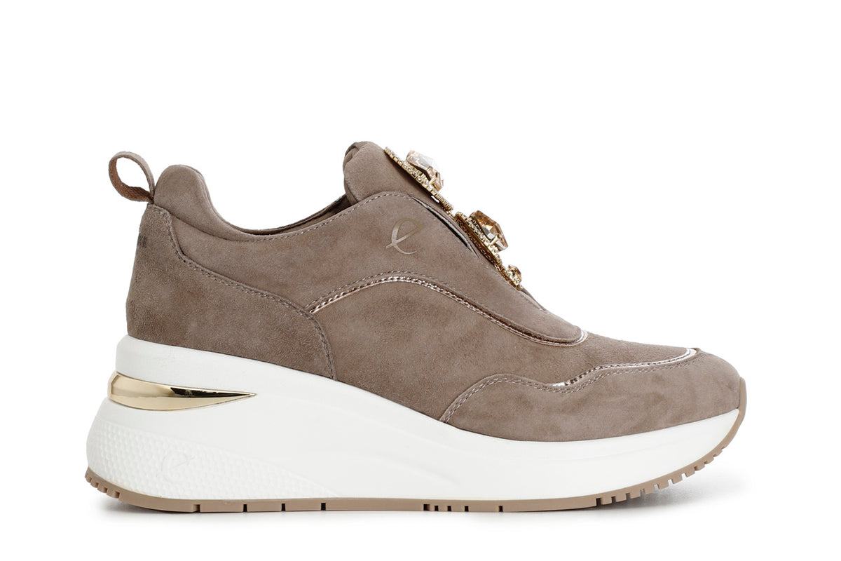 gid://shopify/Product/16175289368908_1