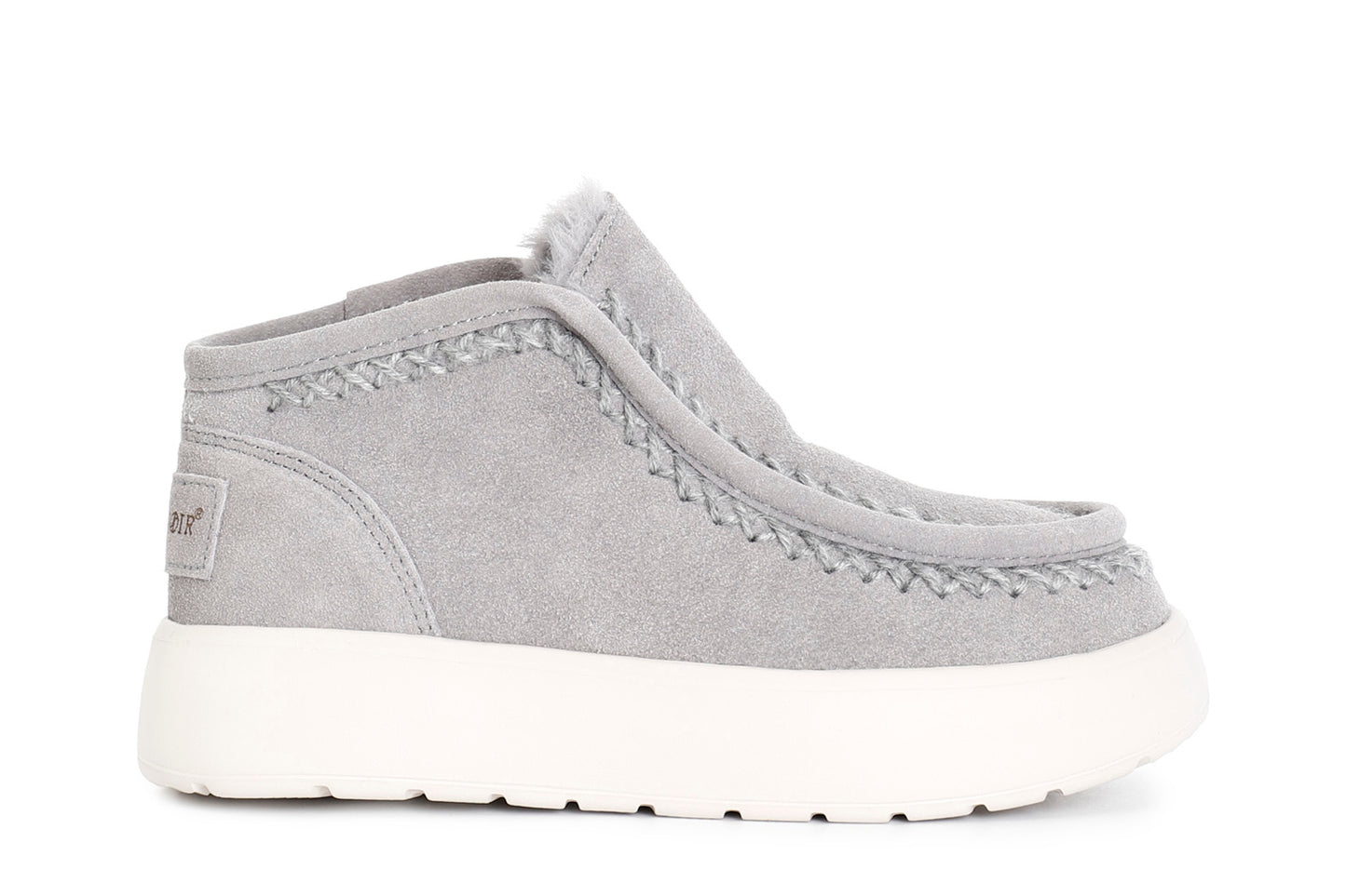 gid://shopify/Product/16035500097868_58579325518156