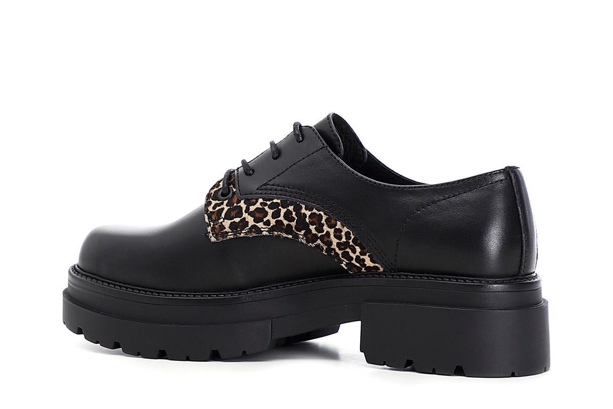 gid://shopify/Product/16035385278796_2