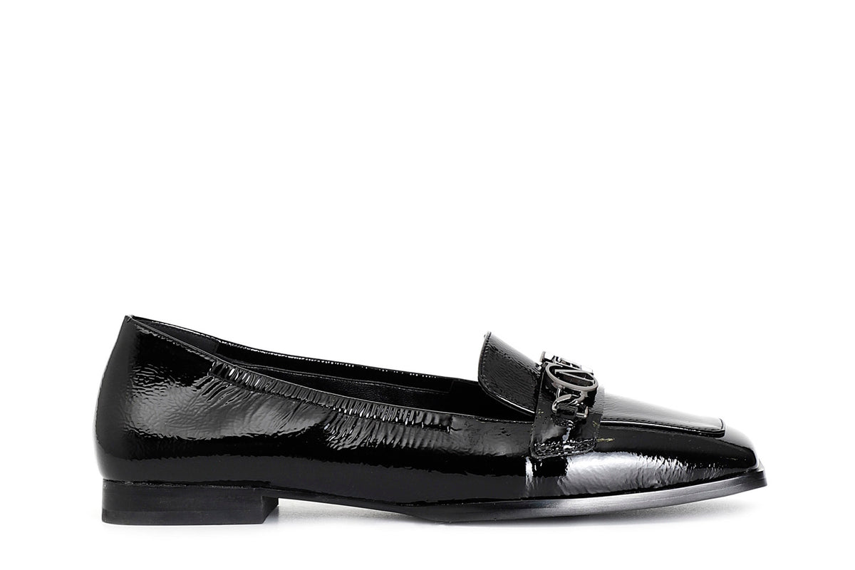 gid://shopify/Product/16175338291532_1