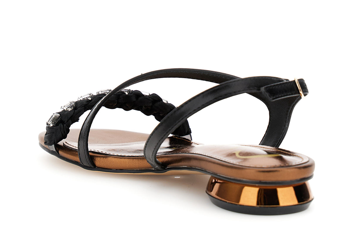 gid://shopify/Product/16122328809804_2