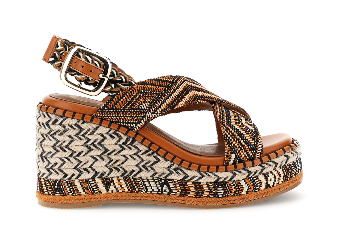 gid://shopify/Product/16122343162188_1