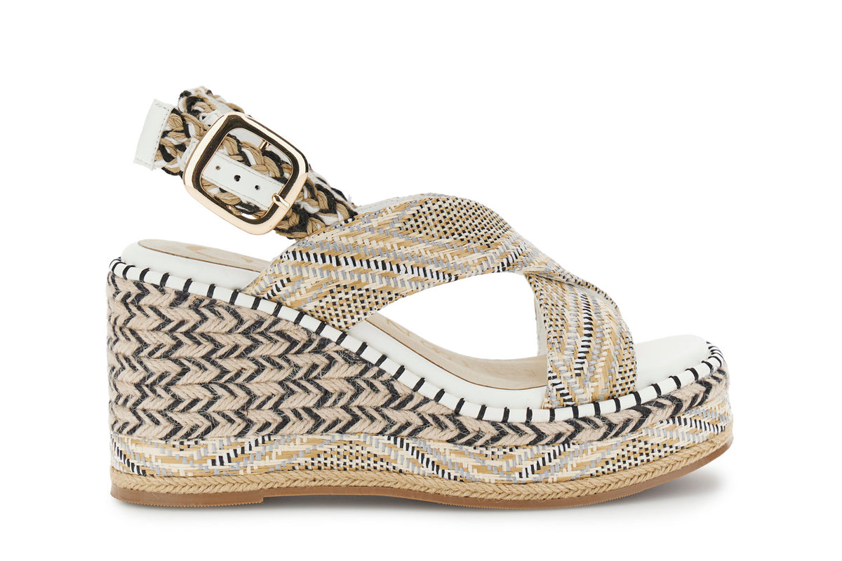 gid://shopify/Product/16122343162188_58876270051660