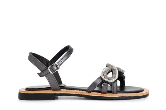 gid://shopify/Product/15782980780364_57661697851724