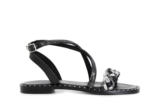 gid://shopify/Product/15782527205708_57658418168140