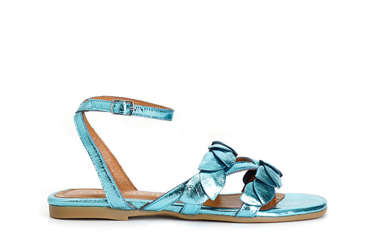 gid://shopify/Product/15782718472524_57659574223180