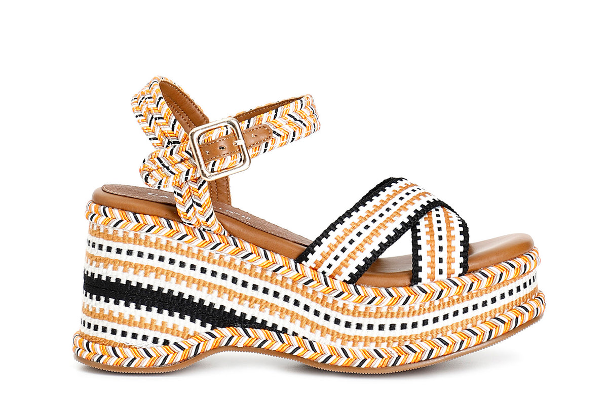 gid://shopify/Product/16121868386636_58873569608012