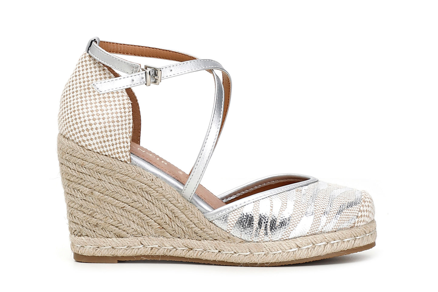 gid://shopify/Product/16034662154572_58576757850444