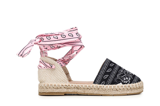 gid://shopify/Product/15782602735948_57658995671372